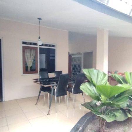 Sadana Villahouse Ngadinegaran يوغياكارتا المظهر الخارجي الصورة